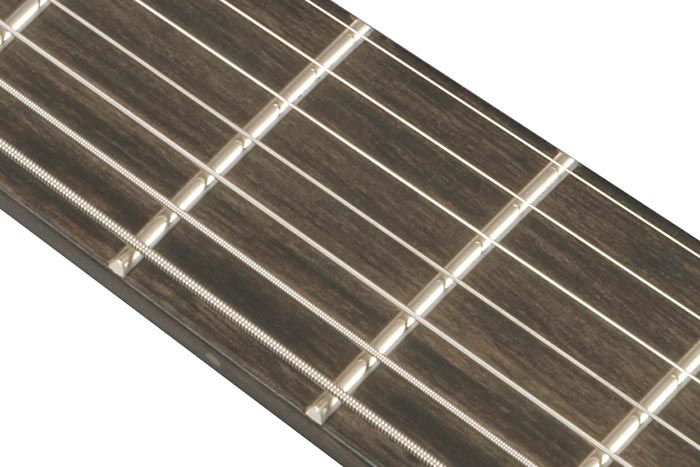 Jumbo frets
