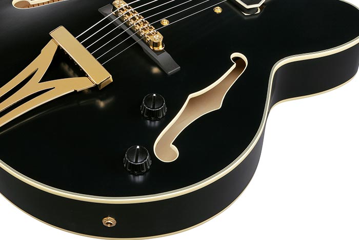 Spruce top / Maple back and sides