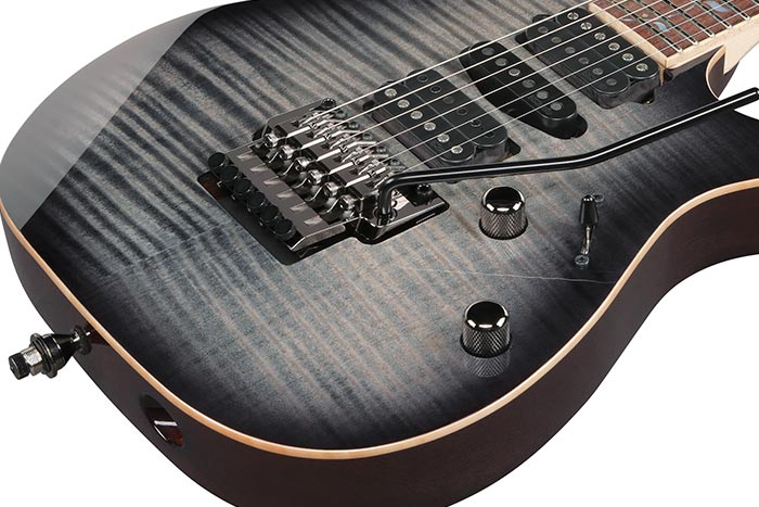 Selected Flamed Maple top(4mm) / African Mahogany body