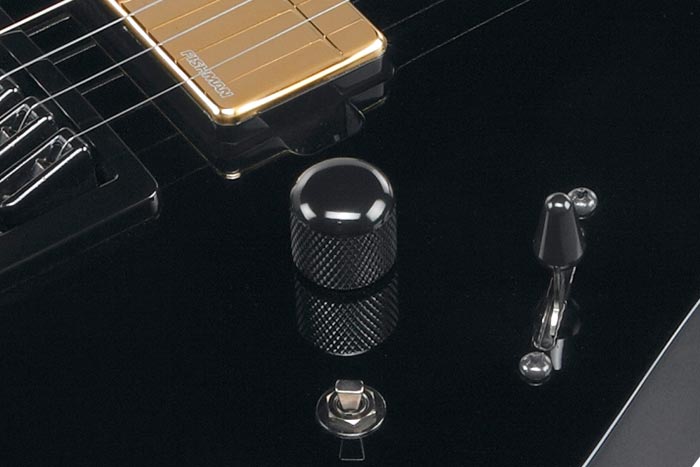 Fishman&reg; Fluence&trade; Voicing switch on volume control (push/pull)