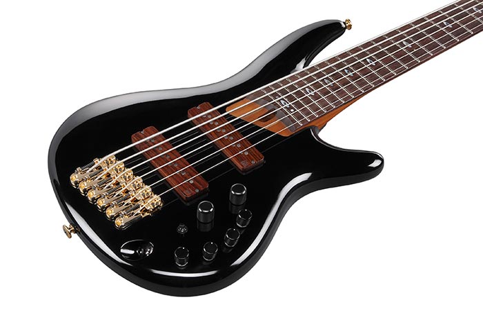 Top of the SR3506-BK's body